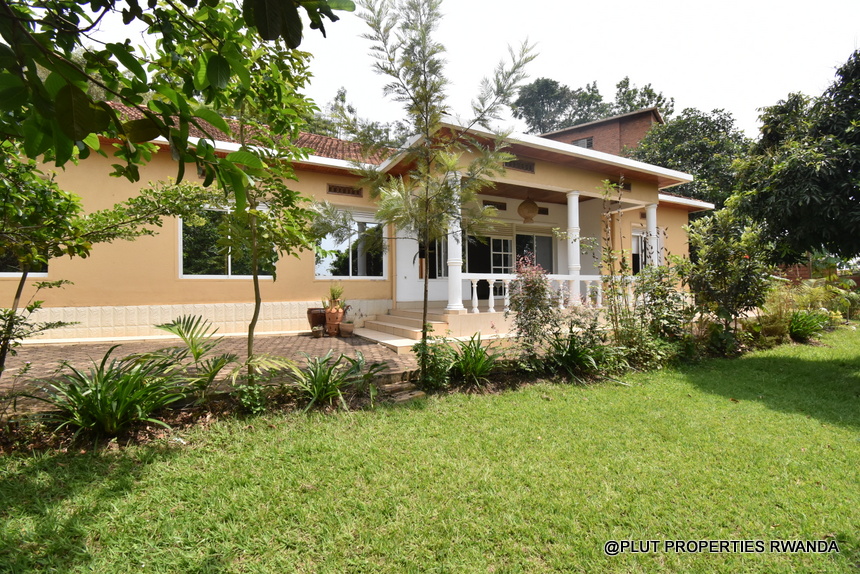 Beautiful unfurnished house for rent in Kiyovu