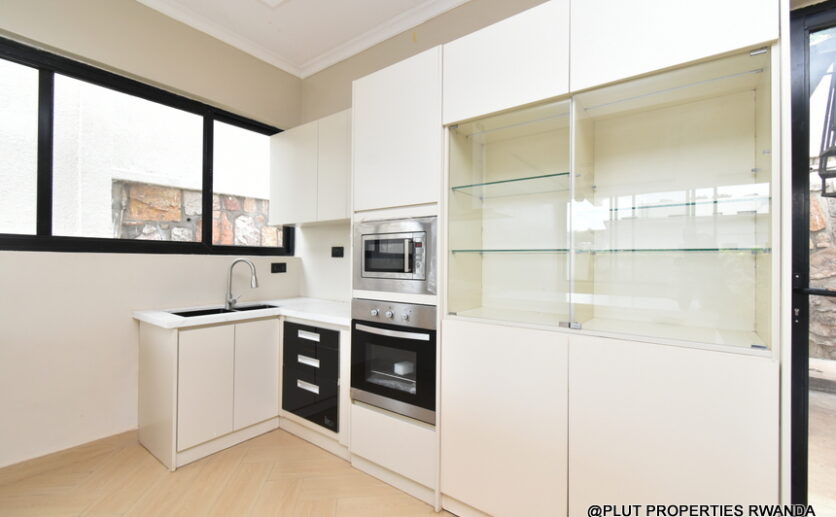 Beautiful house for sale in Kibagabaga plut properties (10)