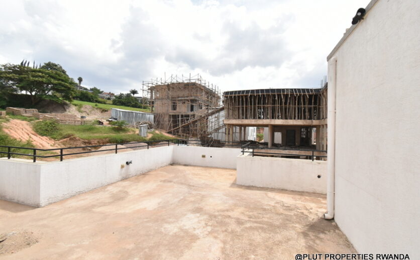 Beautiful house for sale in Kibagabaga plut properties (2)