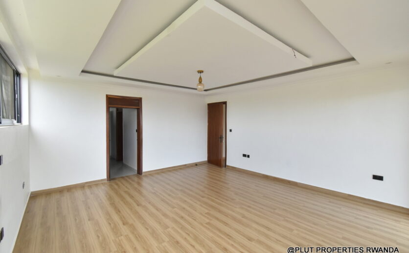 Beautiful house for sale in Kibagabaga plut properties (3)