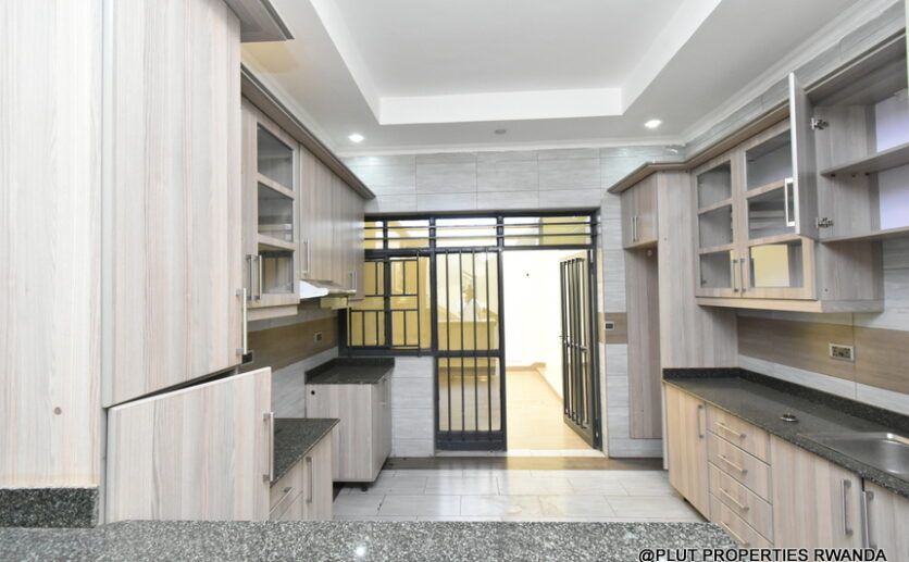 Duplex for rent in Kibagabaga plut properties (5)