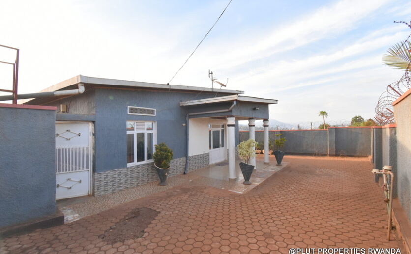 House for rent in Rebero plut properties (10)