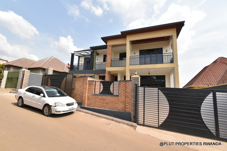 2 storey house for rent