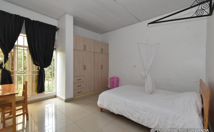 Beautiful furnished house for rent in Rebero plut properties (22)
