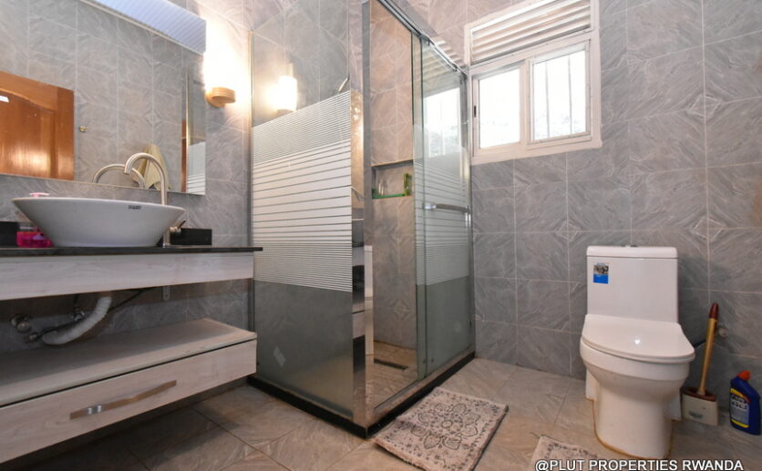 Beautiful furnished house for rent in Rebero plut properties (4)