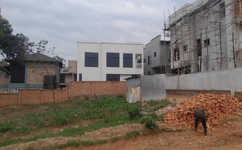 Big plor for sale plut properties (4)