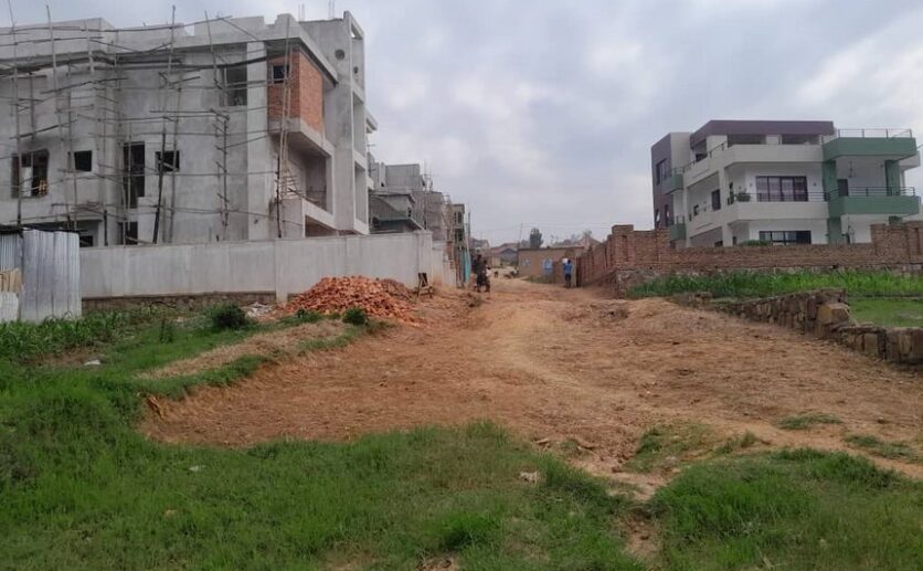 Big plor for sale plut properties (8)