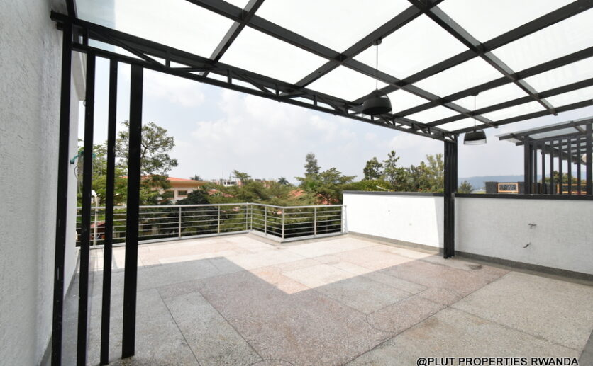 4 big bedroom house for sale in Kibagabaga plut properties (9)