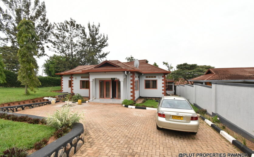 House for rent in Masaka plut properties (12)