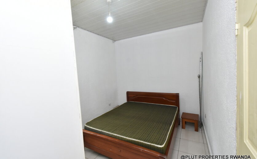 Houses for rent in Kiyovu plut prperties (3)