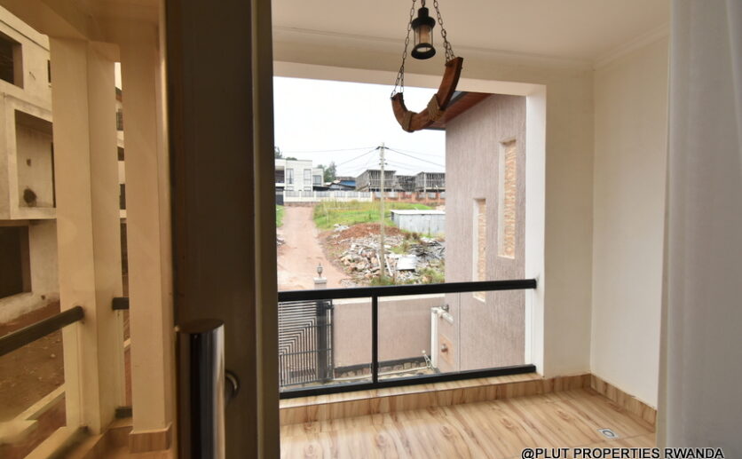 2 storey house in Kigali Kibagabaga plut properties (24)