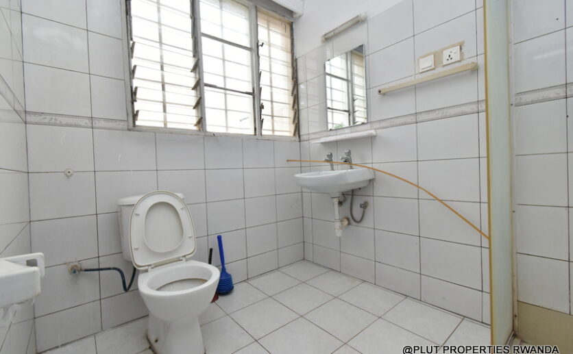 8 big bedrooms for sale in Kimihurura plut properties (5)