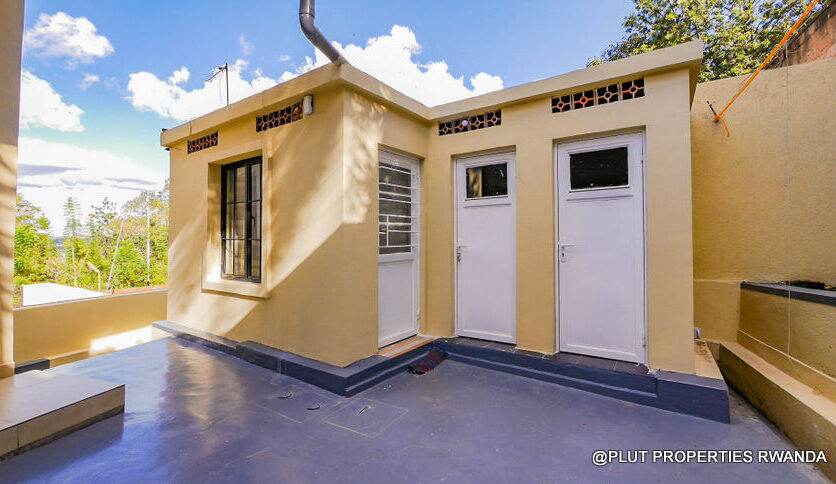Beautiful 4 bedroom house in Kiyovu plut properties (13)