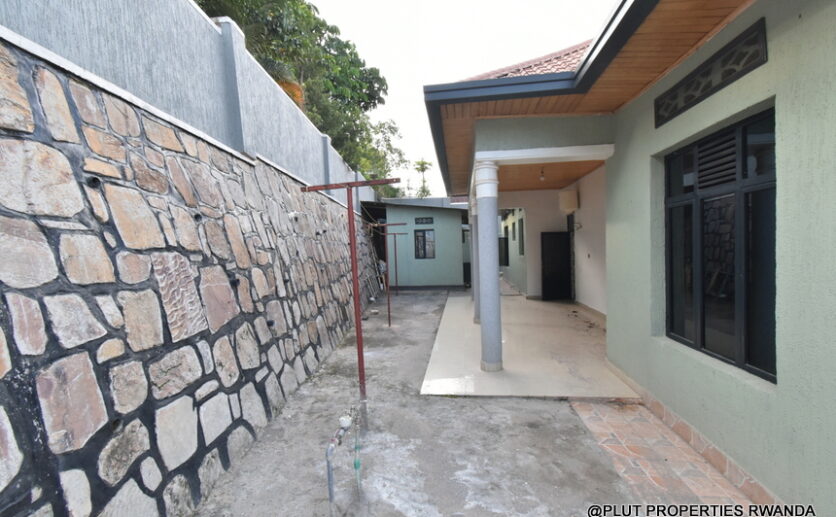 House for rent in Kigali Kibagabaga plut properties (12)