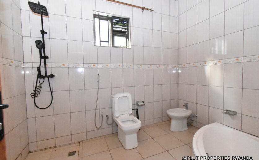 House for rent in Kigali Kibagabaga plut properties (3)