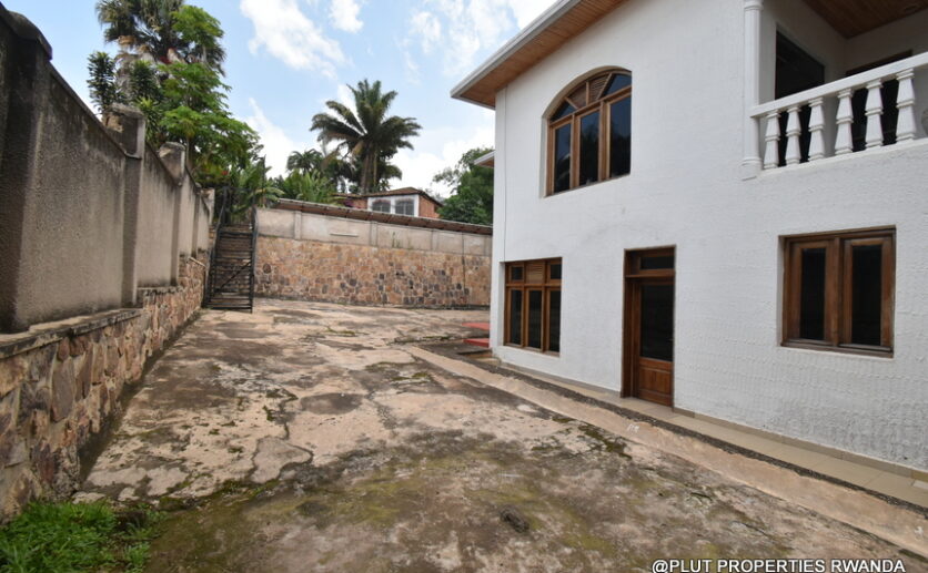 House for rent plut properties (10)
