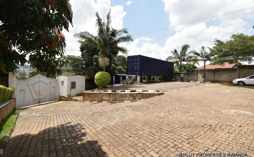 House for rent plut properties (13)