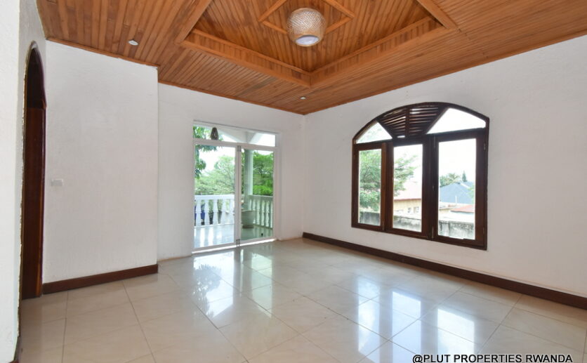 House for rent plut properties (9)