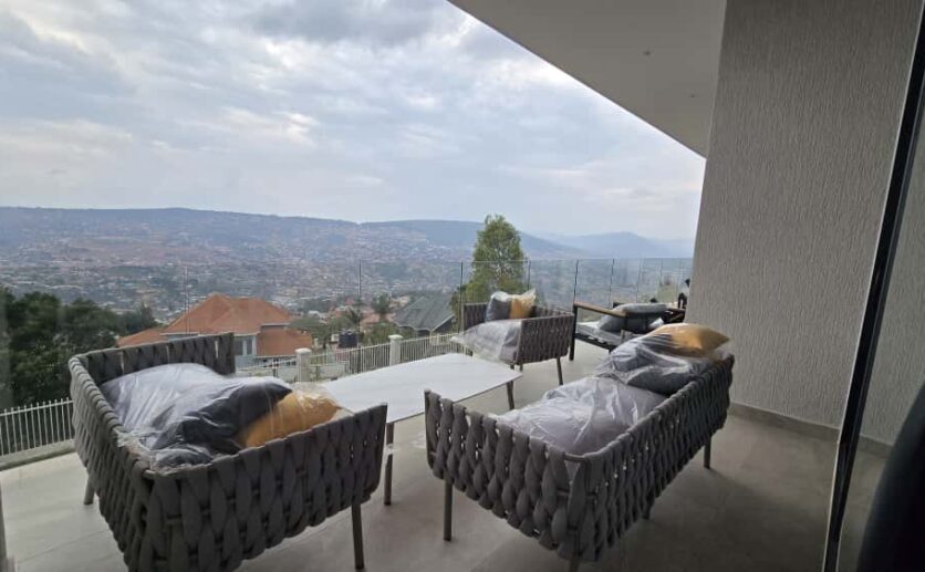 Villa for rent in Rebero plut properties (8)
