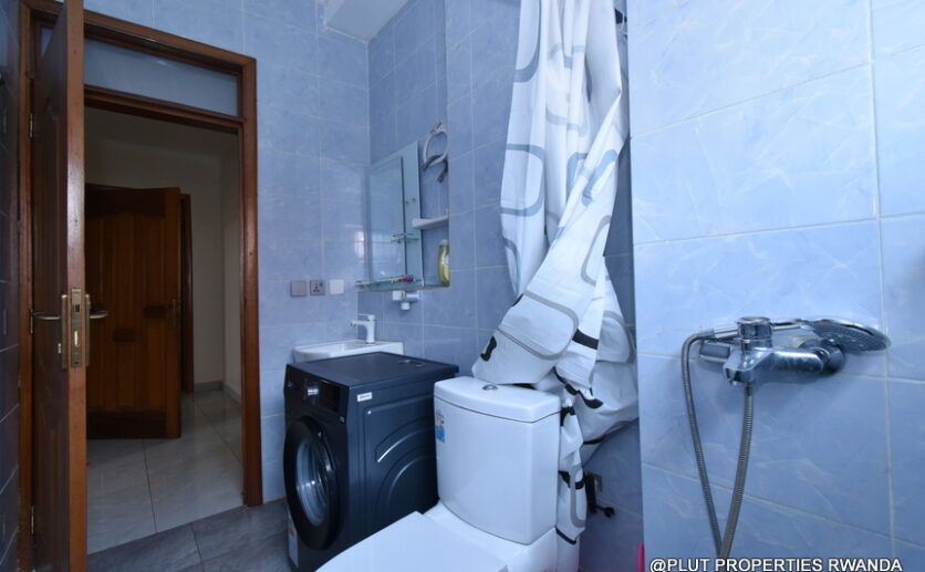 furnished apartment in Rebero Kigali plut properties (5)