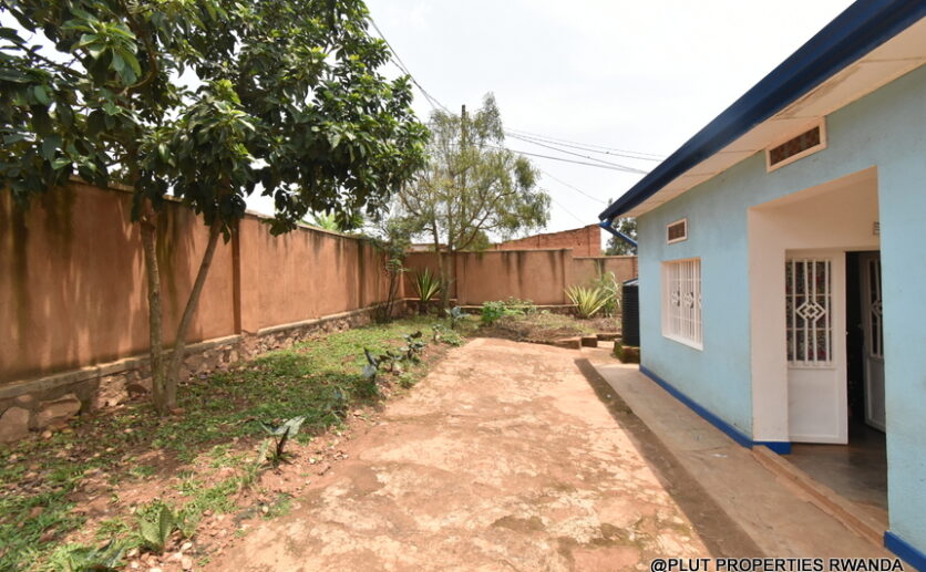prime plot for sale plut properties (2)