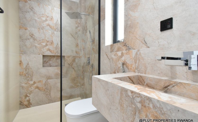 Beautiful villa for sale plut properties (13)