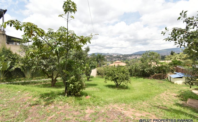 Big house for rent in Nyarutarama plut properties (4)
