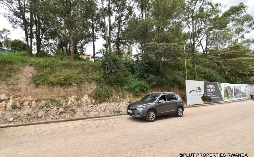 Big plot for sale in Nyarutarama plut properties (2)