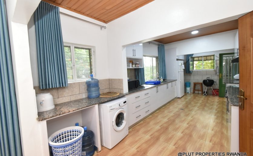 furnished house for rent in Kiyovu plut properties (7)