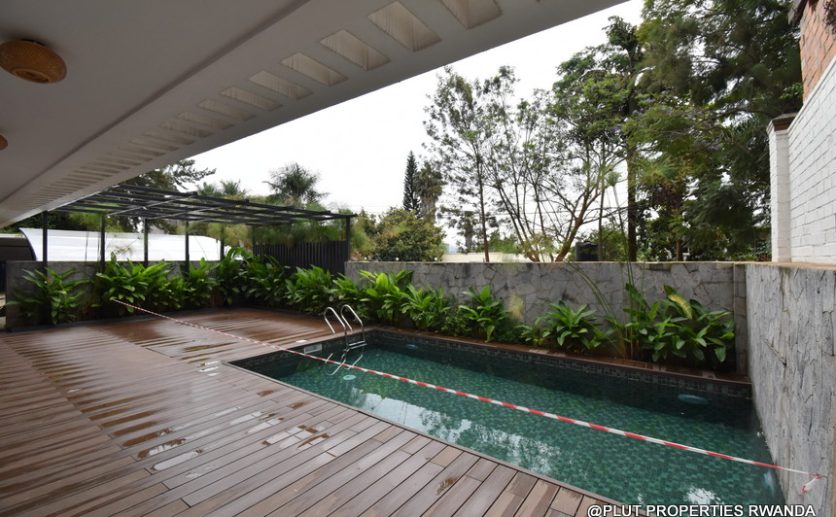 fully furnished beautiful apartment plut properties (18)