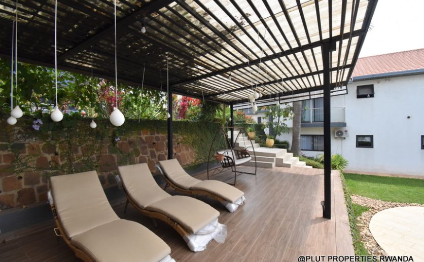 fully furnished villa in Gacuriro plut properties (17)