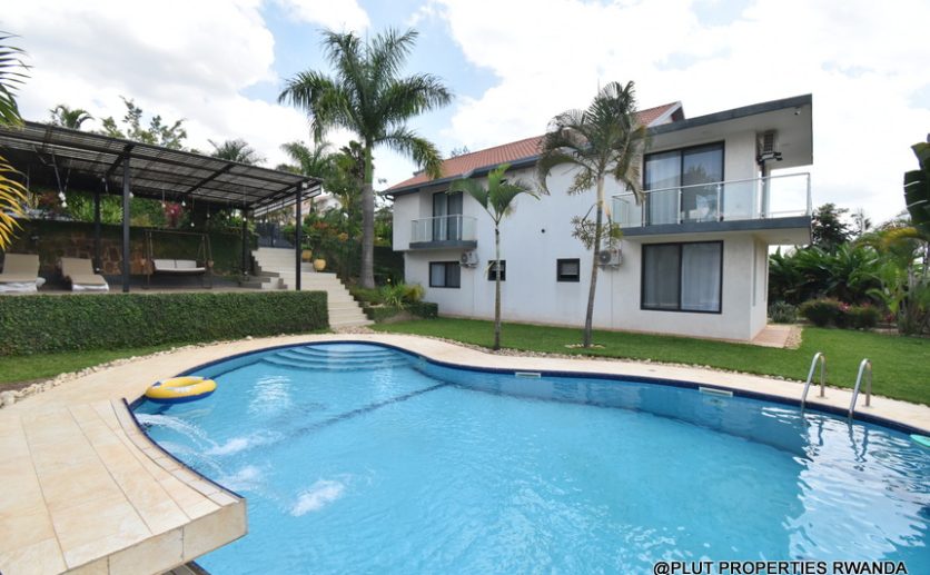 fully furnished villa in Gacuriro plut properties (24)